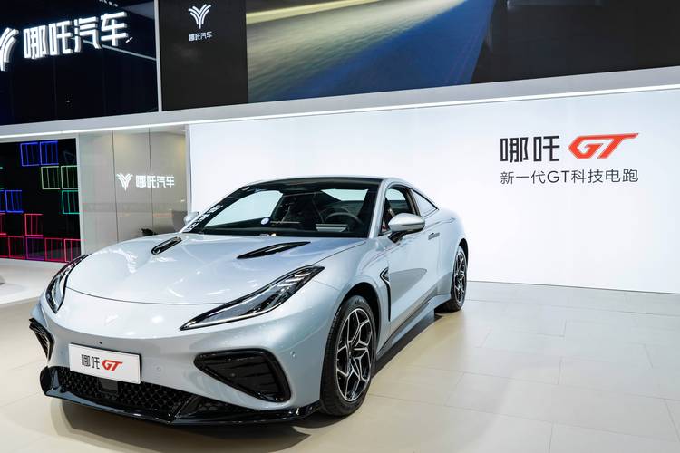 广州花都区弘凌裕企业管理咨询哪吒汽车在智能汽车领域的表现，领途汽车在新能源汽车市场中的影响力