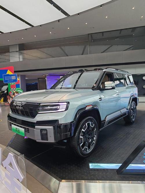 广州花都区弘凌裕企业管理咨询比亚迪方程豹硬派越野的爆款，英菲尼迪35周年与你共成长